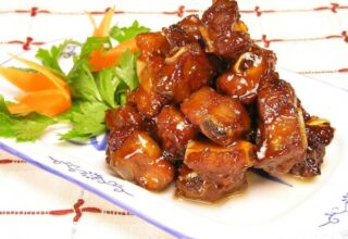 Sườn non ram mặn – Món mặn hấp dẫn cho tiệc cơ quan ấm cúng